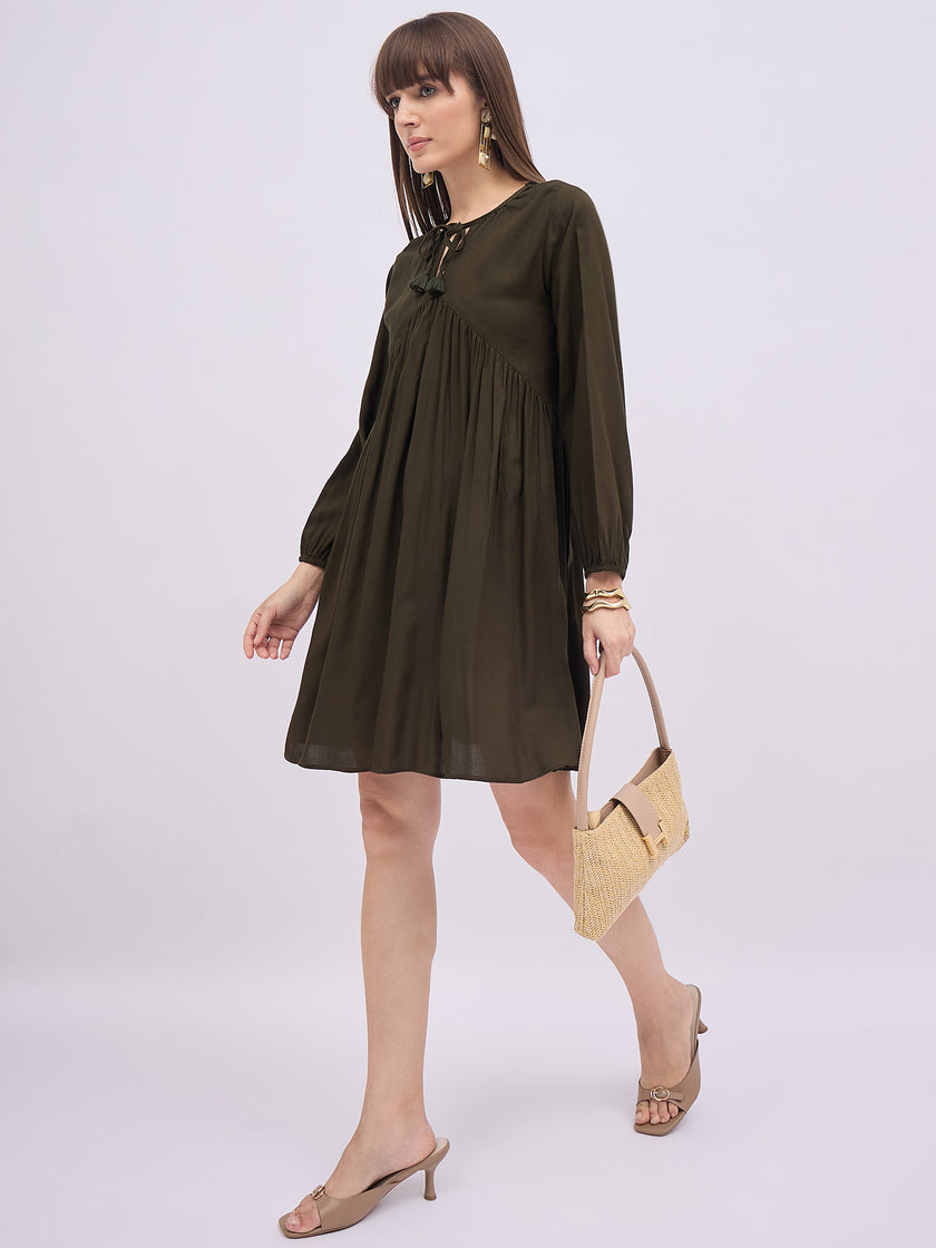 Olive Green BLENDED Solid Regular Sleeves Solid Dress