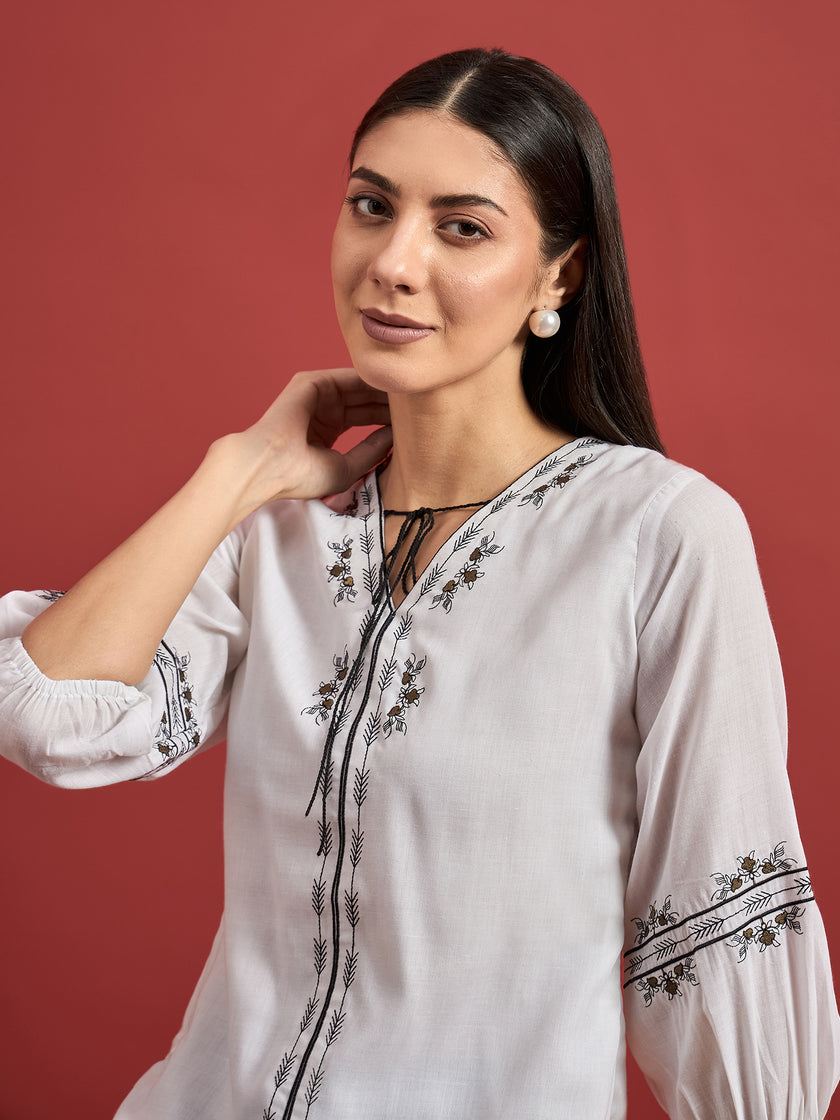 White Polycotton Embroidered Tie-Ups Puff Sleeves Floral Print Tops