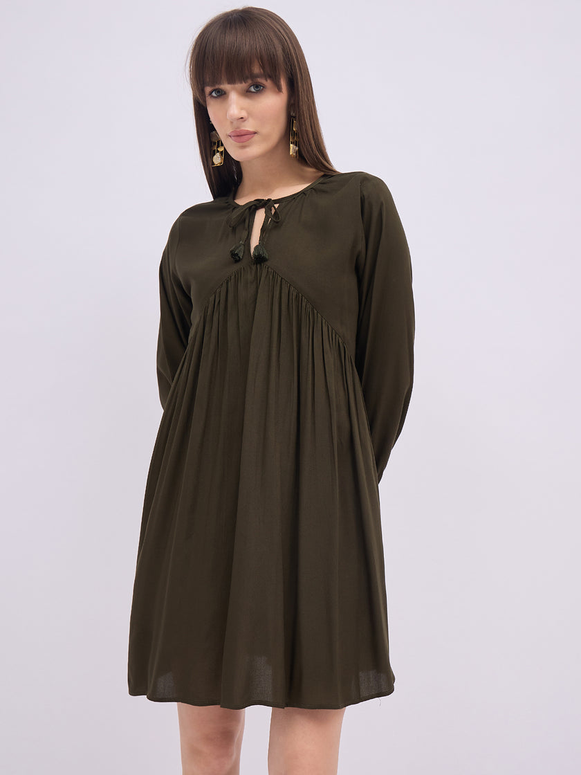 Olive Green BLENDED Solid Regular Sleeves Solid Dress